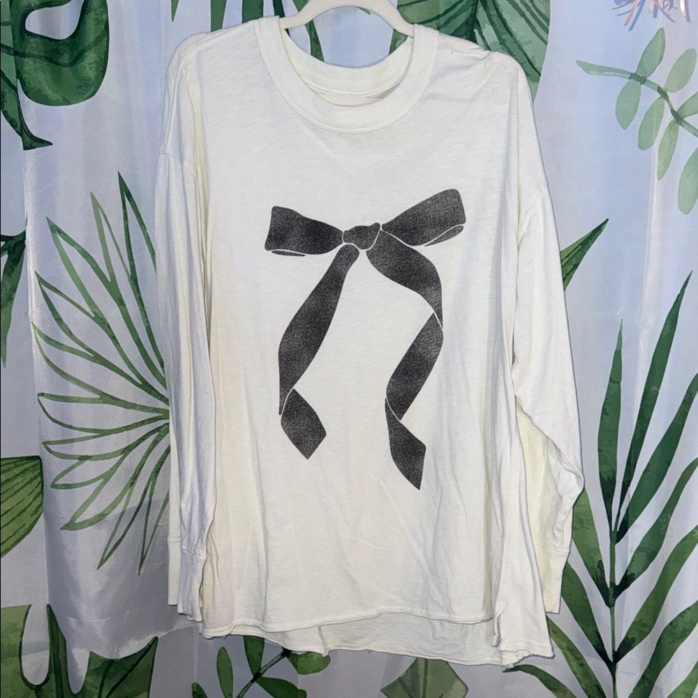 Aerie White Long-Sleeve Graphic Bow Tee